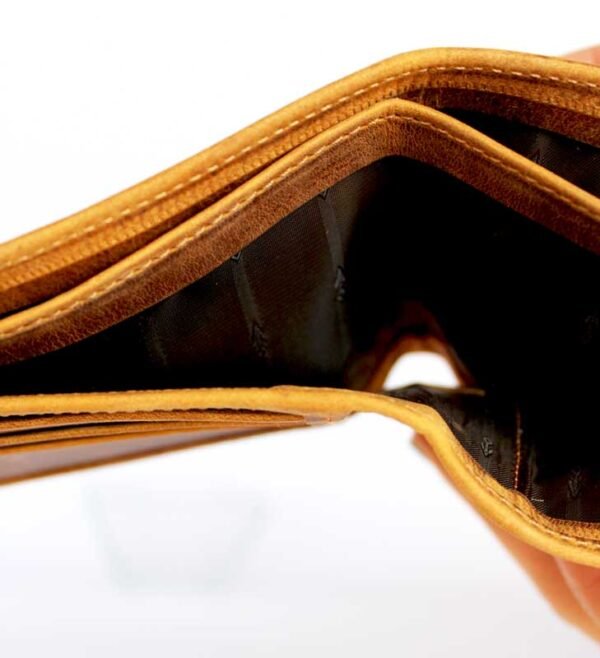 Billetera PIKUM con pasador Café rústico