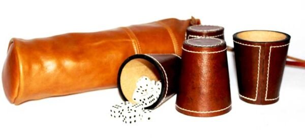 Juego cachos en cuero liso café moro