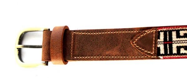 Cinturón KEWELLU café Rustico con Greca en blanco y negro